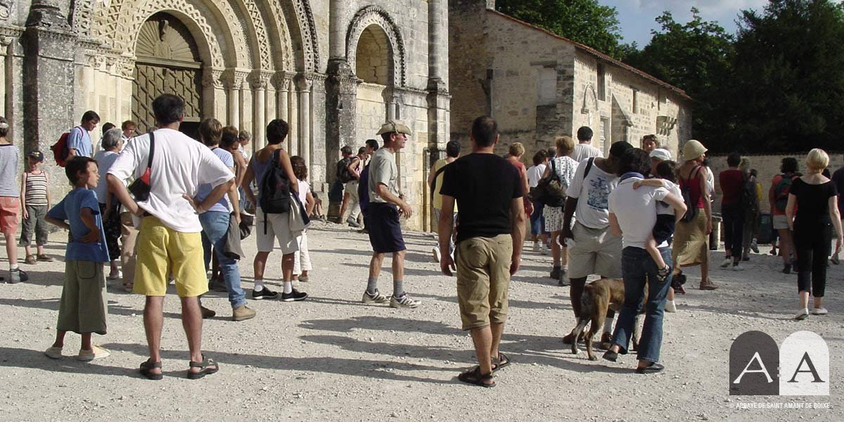 abbaye-saint-amant-de-boixe-visite-guidee-porte